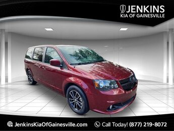 2019 Dodge Grand Caravan SE Plus 4 Door FWD Automatic Regular Unleaded V-6 3.6 L/220 Engine