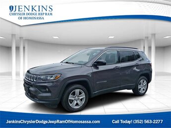 2022 Granite Crystal Metallic Clearcoat Jeep Compass Latitude 2.4L I4 Engine SUV 4X4