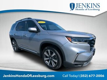 2025 Lunar Silver Metallic Honda Pilot Touring AWD Automatic SUV