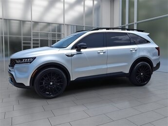 2022 Sparkling Silver Kia Sorento X-Line S 2.5L I4 DGI DOHC 16V LEV3-ULEV70 191hp Engine AWD Automatic