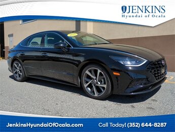 2023 Onyx Black Hyundai Sonata SEL Plus FWD 4 Door Car