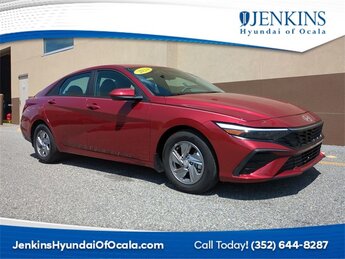 2024 Hyundai Elantra SE FWD Regular Unleaded I-4 2.0 L/122 Engine 4 Door Automatic (CVT) Car