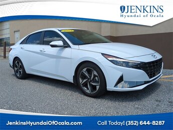 2023 Ceramic White Hyundai Elantra Hybrid Limited 4 Door Car I4 Engine