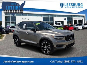 2022 Volvo XC40 R-Design 4 Door SUV I4 Engine Automatic