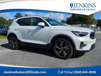 2025 Volvo XC40 Core Bright Theme 4 Door SUV AWD Automatic Intercooled Turbo Gas/Electric I-4 2.0 L/120 Engine
