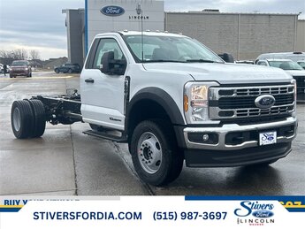 2024 Oxford White Ford F-600SD 2 Door Power Stroke 6.7L V8 DI 32V OHV Turbodiesel Engine Automatic