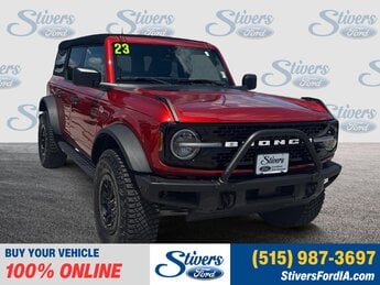2023 Hot Pepper Red Metallic Tinted Clearcoat Ford Bronco Wildtrak 4X4 2.7L EcoBoost V6 Engine SUV 4 Door Automatic