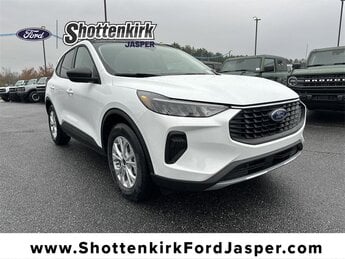 2025 Oxford White Ford Escape Active 4 Door SUV 1.5L EcoBoost Engine Automatic FWD