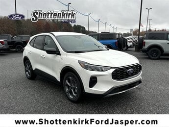 2025 Ford Escape ST-Line Automatic 1.5L EcoBoost Engine 4 Door FWD