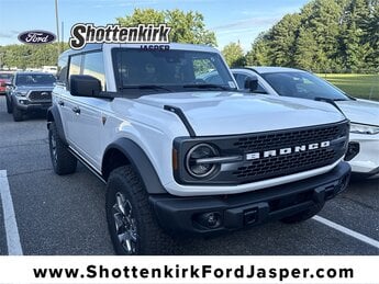 2025 Oxford White Ford Bronco Badlands 4X4 SUV 2.7L EcoBoost V6 Engine