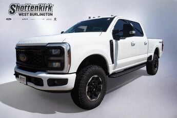 2025 Ford Super Duty F-350 SRW XLT 7.3L 8-Cylinder PFI Engine 4 Door 4X4