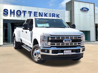 2025 Ford Super Duty F-350 DRW XLT Truck 4X4 Automatic