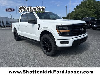 2025 Oxford White Ford F-150 XLT RWD 4 Door 2.7L V6 EcoBoost Engine Automatic Truck