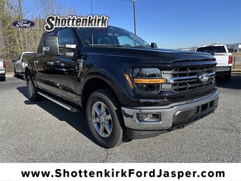 2025 Ford F-150 XLT 4 Door Truck 4X4 3.5L PowerBoost Full-Hybrid V6 Engine