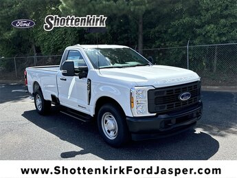 2025 Ford Super Duty F-350 SRW XL Automatic Truck Power Stroke 6.7L V8 DI 32V OHV Turbodiesel Engine