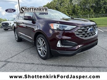 2022 Burgundy Velvet Metallic Tinted Clearcoat Ford Edge Titanium 4 Door SUV AWD