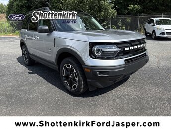 2023 Iconic Silver Metallic Ford Bronco Sport Outer Banks Automatic 4X4 1.5L EcoBoost Engine 4 Door