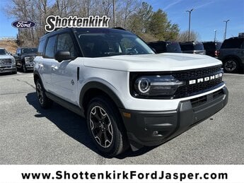 2025 Oxford White Ford Bronco Sport Outer Banks 4 Door 4X4 1.5L EcoBoost Engine SUV Automatic
