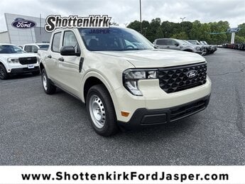 2025 Desert Sand Ford Maverick XL EcoBoost 2.0L I4 GTDi DOHC Turbocharged VCT Engine 4 Door Automatic (CVT) Truck AWD