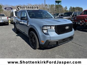 2025 Ford Maverick XLT 4 Door EcoBoost 2.0L I4 GTDi DOHC Turbocharged VCT Engine Automatic