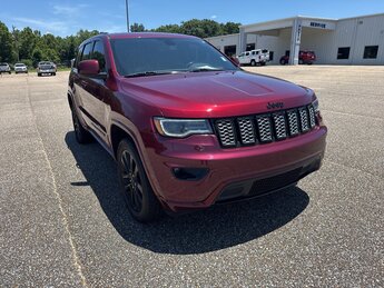 2020 Velvet Red Pearlcoat Jeep Grand Cherokee Altitude 4X4 4 Door SUV 3.6L V6 24V VVT Engine Automatic