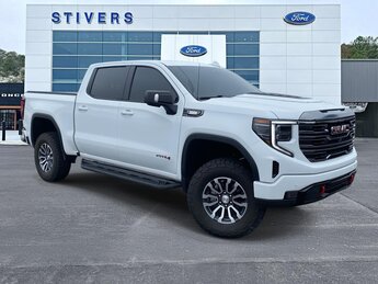 2023 Summit White GMC Sierra 1500 AT4 Automatic 4X4 3.0L I6 Engine 4 Door Truck