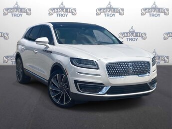 2019 White Platinum Metallic Tri-Coat Lincoln Nautilus Reserve SUV FWD 4 Door