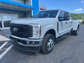 2025 Avalanche Ford Super Duty F-350 DRW XL Power Stroke 6.7L V8 DI 32V OHV Turbodiesel Engine Truck 4 Door Automatic