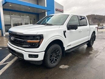 2025 Oxford White Ford F-150 XLT Automatic 4X4 Truck