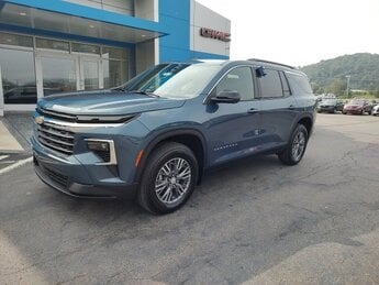 2026 Chevrolet Traverse LT 4 Door AWD SUV 2.5L DOHC Engine