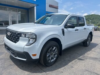 2025 Ford Maverick XLT AWD Truck EcoBoost 2.0L I4 GTDi DOHC Turbocharged VCT Engine Automatic 4 Door