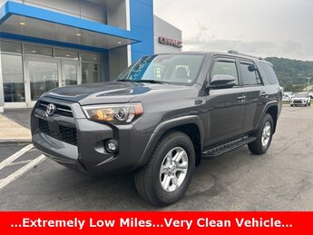 2022 Magnetic Gray Metallic Toyota 4Runner SR5 Premium Automatic 4 Door 4.0L V6 DOHC 24V Engine 4X4 SUV
