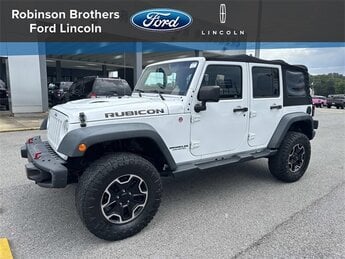 2015 Bright White Clearcoat Jeep Wrangler Unlimited Rubicon 4 Door 4X4 3.6L V6 24V VVT Engine SUV