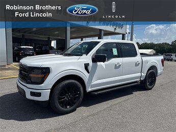 2025 Oxford White Ford F-150 XLT 2.7L V6 EcoBoost Engine 4 Door RWD Truck