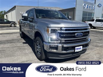 2022 Ford Super Duty F-250 SRW Lariat 4X4 Automatic Truck