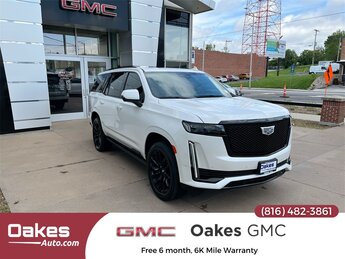 2022 Crystal White Tricoat Cadillac Escalade Sport Platinum SUV 4X4 4 Door Automatic 6.2L V8 Engine