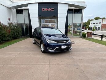 2017 Jazz Blue Pearlcoat Chrysler Pacifica Touring L FWD Van 4 Door Automatic
