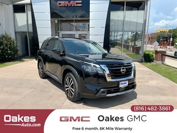 2025 Super Black Nissan Pathfinder Platinum 3.5L V6 DOHC Engine 4X4 Automatic SUV 4 Door