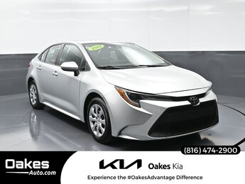 2021 Classic Silver Metallic Toyota Corolla LE Automatic (CVT) FWD 4 Door Car