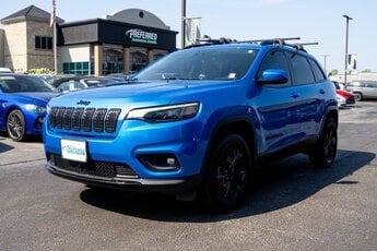 2020 Hydro Blue Pearlcoat Jeep Cherokee Altitude 4 Door 4X4 2.4L I4 Engine SUV