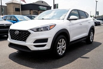 2020 Cream White Pearl Hyundai Tucson SE Automatic SUV I4 Engine 4 Door