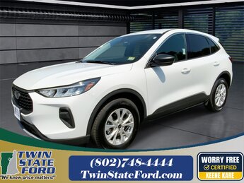 2023 Oxford White Ford Escape Active 1.5L EcoBoost Engine Automatic SUV