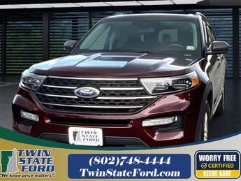 2022 Burgundy Velvet Tinted Clearcoat Ford Explorer XLT 4 Door SUV Automatic
