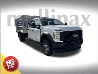 2025 Oxford White Ford Super Duty F-450 DRW XL 4 Door RWD 7.3L V8 PFI OHV 16V Federal 335hp Engine Truck