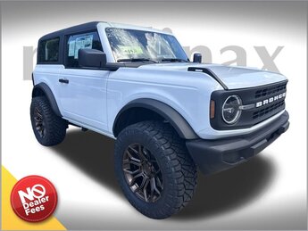 2025 Oxford White Ford Bronco Base SUV 4X4 2 Door 2.3L EcoBoost I-4 Engine