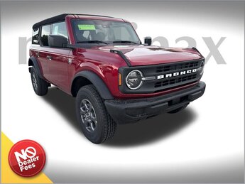 2025 Ruby Red Metallic Tinted Clearcoat Ford Bronco Big Bend 4X4 Automatic 4 Door SUV