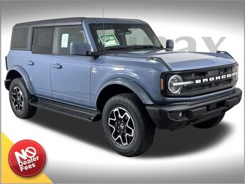 2025 Azure Gray Metallic Tri-Coat Ford Bronco Outer Banks Automatic 4 Door SUV 2.3L EcoBoost I-4 Engine 4X4