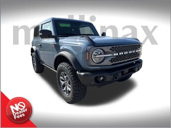 2025 Azure Gray Metallic Tri-Coat Ford Bronco Badlands 4X4 2.3L EcoBoost I-4 Engine Automatic 2 Door