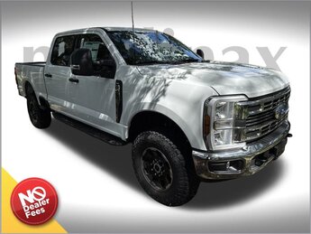 2025 Oxford White Ford Super Duty F-250 SRW XLT Truck 4 Door 4X4