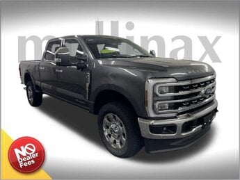 2025 Ford Super Duty F-350 SRW Lariat 6.7L Power Stroke V8 Turbodiesel Engine 4 Door Truck